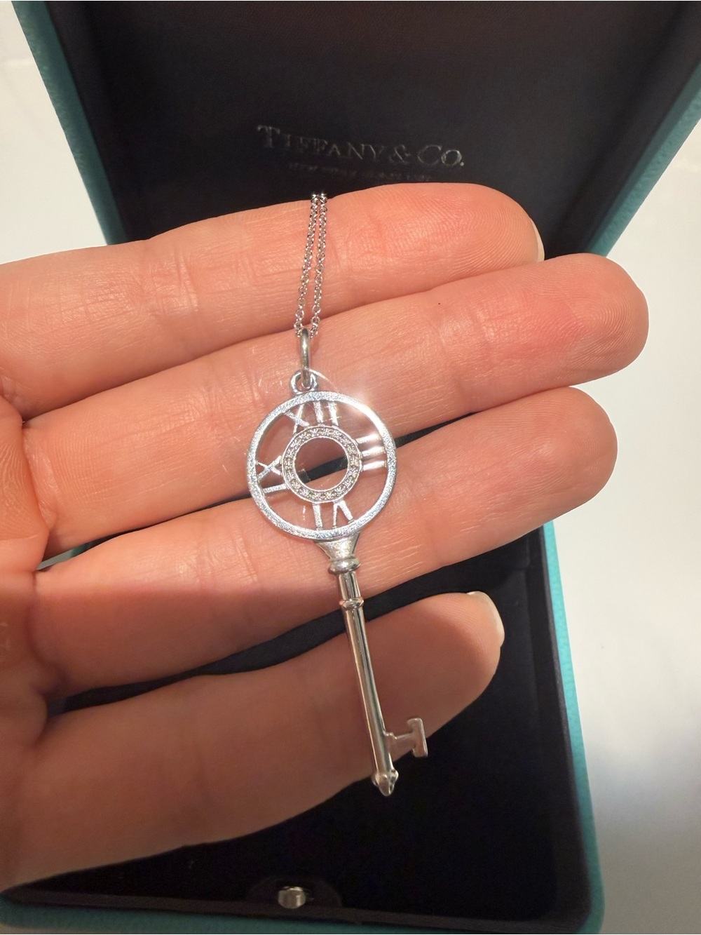 Tiffany & Co. 🩵🤍🩵Key white gold Necklace with Turquoise Box